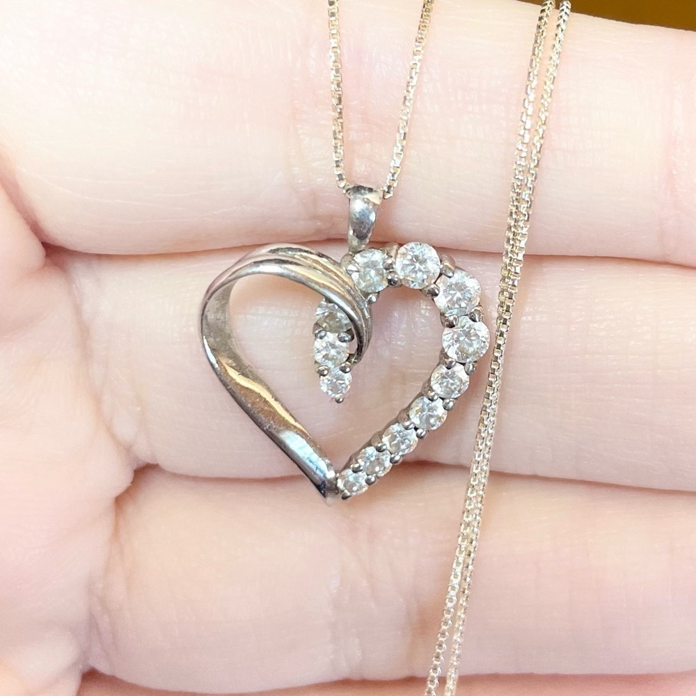 10K white cubic zirconia cz open heart half eternity paved white gold pendant‍ - Picture 7 of 9